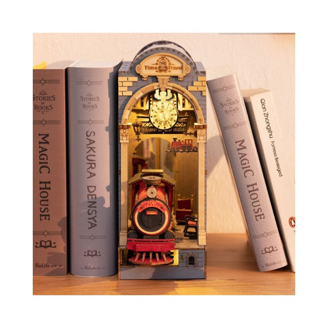 Robotime - Time Travel Book Nook & Wonderland